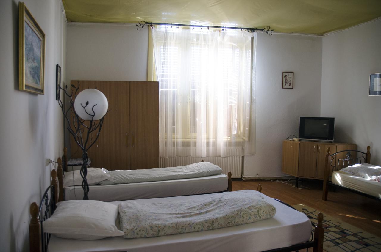 Хостел Casa Boiereasca Крайова Екстер'єр фото